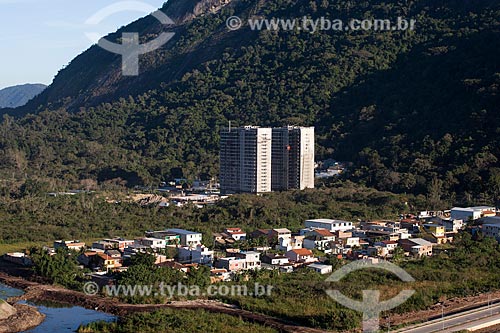  Prédios sendo construídos próximo à Pedra Rosilha  - Rio de Janeiro - Rio de Janeiro (RJ) - Brasil