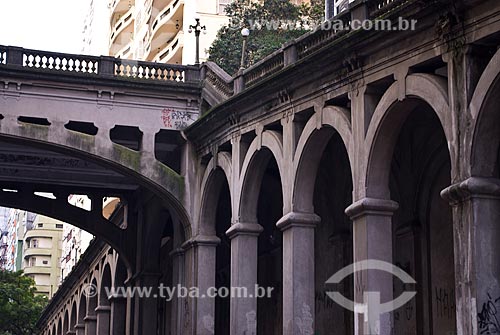 Detalhe do Viaduto Otávio Rocha (1932) sobre a Avenida Borges de Medeiros  - Porto Alegre - Rio Grande do Sul (RS) - Brasil