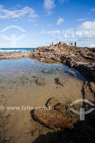  Pedras e corais na orla da Praia de Ondina durante a maré baixa  - Salvador - Bahia (BA) - Brasil