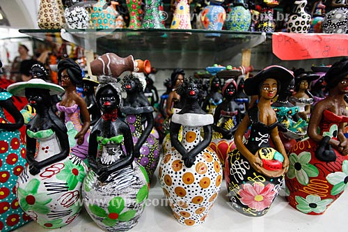 Comércio de artesanato em cerâmica no Mercado Modelo (1912)  - Salvador - Bahia (BA) - Brasil