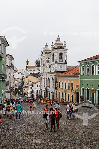 Vista de casarios no Pelourinho com a Igreja de Nossa Senhora do Rosário dos Pretos (século XVIII)  - Salvador - Bahia (BA) - Brasil