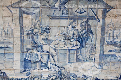  Detalhe de azulejo português no interior do cláustro do Convento e Igreja de São Francisco (Século XVIII)  - Salvador - Bahia (BA) - Brasil