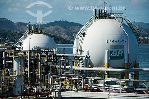  Tanques de armazenamento de gás natural na Ilha Redonda - Terminal Aquaviário Baía de Guanabara (TABG)  - Rio de Janeiro - Rio de Janeiro (RJ) - Brasil