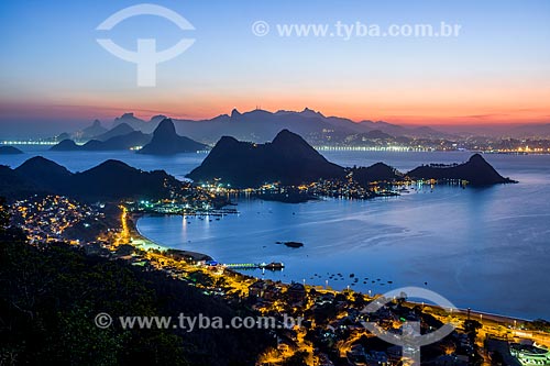  Vista do pôr do sol no Rio de Janeiro a partir do Parque da Cidade de Niterói  - Niterói - Rio de Janeiro (RJ) - Brasil