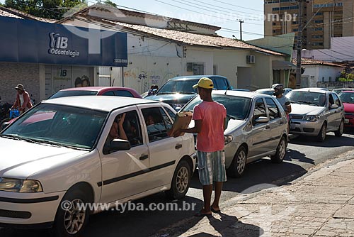  Vendedor ambulante na Rua Coelho de Resende  - Teresina - Piauí (PI) - Brasil