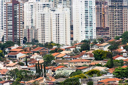  Casas e edifícios na cidade de Londrina  - Londrina - Paraná (PR) - Brasil
