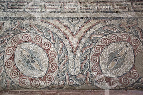  Detalhe de mosaico no apoditério - antessala das termas romanas, locais que funcionavam como vestiários - da Villa Romana del Casale - antigo palácio construído no século IV  - Piazza Armerina - Província de Enna - Itália
