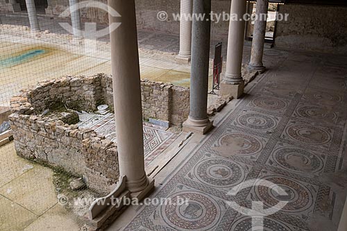  Ruínas do peristilo na Villa Romana del Casale - antiga palácio construído no século IV  - Piazza Armerina - Província de Enna - Itália
