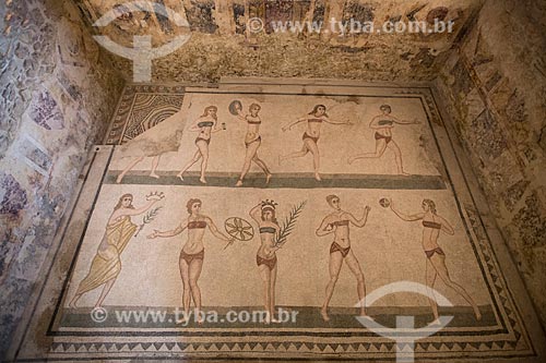  Detalhe de mosaico conhecido como Donzelas em Biquini - Villa Romana del Casale - antiga palácio construído no século IV  - Piazza Armerina - Província de Enna - Itália