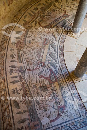  Detalhe de mosaico conhecido como Cupidos Pescadores na Villa Romana del Casale - antiga palácio construído no século IV  - Piazza Armerina - Província de Enna - Itália