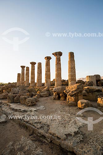  Vista do Templo de Héracles no Valle dei Templi (Vale dos Templos) - antiga cidade grega de Akragas  - Agrigento - Província de Agrigento - Itália
