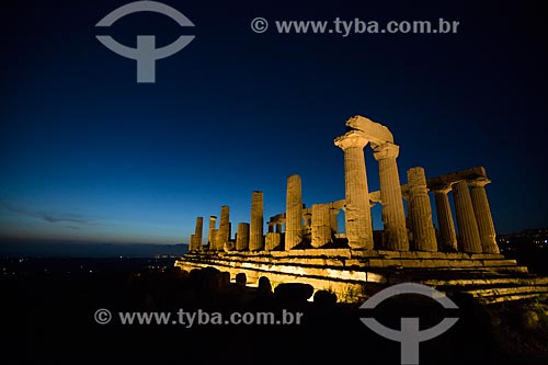  Anoitecer no Templo de Juno - Valle dei Templi (Vale dos Templos) - antiga cidade grega de Akragas  - Agrigento - Província de Agrigento - Itália