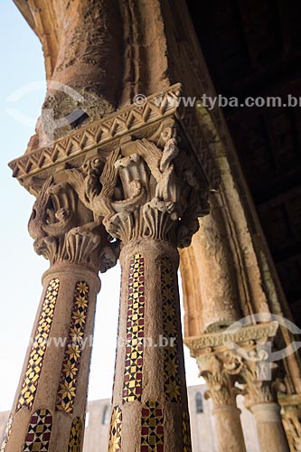  Detalhe de coluna no cláustro da Duomo di Monreale (Catedral de Monreale)  - Monreale - Província de Palermo - Itália
