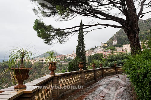  Jardim da Vila Comunale da cidade de Taormina  - Taormina - Província de Messina - Itália