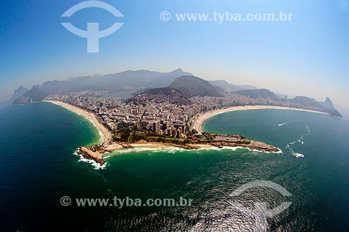  Foto aérea da Pedra do Arpoador com a Praia do Arpoador e Ipanema - à esquerda - e Praia de Copacabana - à direita  - Rio de Janeiro - Rio de Janeiro (RJ) - Brasil