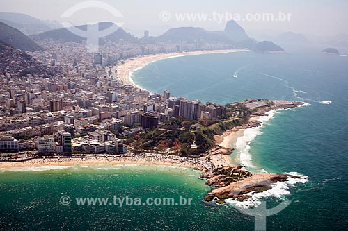  Foto aérea da Pedra do Arpoador com a Praia do Arpoador - à esquerda - e Praia de Copacabana - à direita  - Rio de Janeiro - Rio de Janeiro (RJ) - Brasil