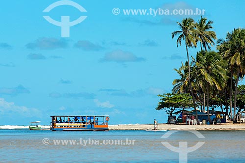  Barco de passeio em Jequiá da Praia  - Jequiá da Praia - Alagoas (AL) - Brasil