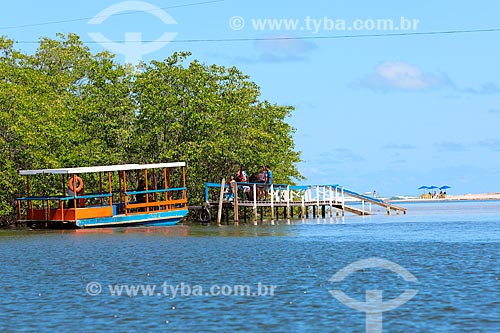  Barco de passeio em Jequiá da Praia  - Jequiá da Praia - Alagoas (AL) - Brasil