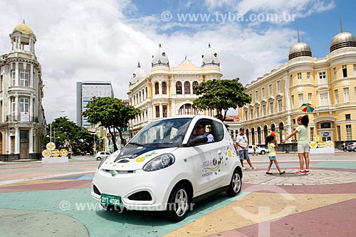  Carro elétrico no Praça do Rio Branco - também conhecido como Marco Zero  - Recife - Pernambuco (PE) - Brasil