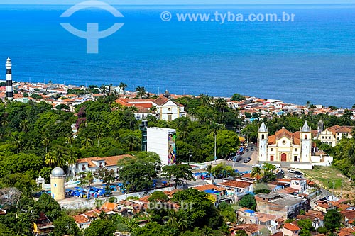  Vista geral de parte do centro histórico de Olinda com a Igreja de Nossa Senhora da Misericórdia (século XVII)  - Olinda - Pernambuco (PE) - Brasil