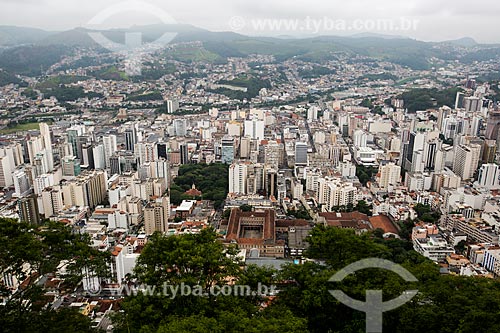  Vista de Juiz de Fora a partir do Mirante Salles de Oliveira - mais conhecido como Mirante do Cristo  - Juiz de Fora - Minas Gerais (MG) - Brasil