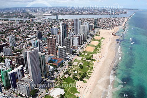  Foto aérea da orla da Praia do Pina  - Recife - Pernambuco (PE) - Brasil