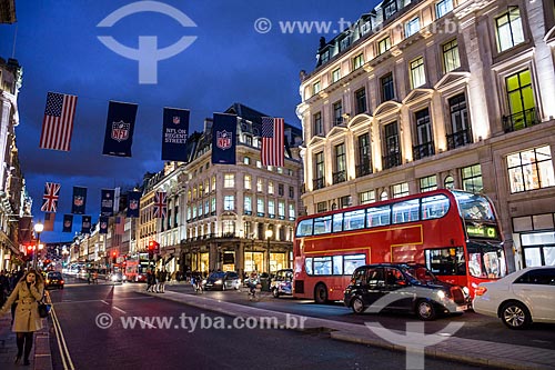  Trânsito em rua de Londres  - Londres - Grande Londres - Inglaterra