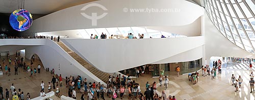  Globo gigante que mostra - em tempo real - as correntes marítimas e climáticas da Terra no hall de entrada do Museu do Amanhã  - Rio de Janeiro - Rio de Janeiro (RJ) - Brasil