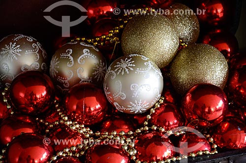  Bolas de Natal e outras decorações natalinas 