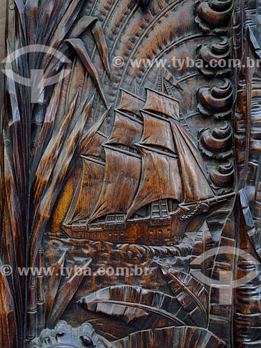  Detalhe de porta de jacarandá com entalhe em madeira  - Rio de Janeiro - Rio de Janeiro (RJ) - Brasil
