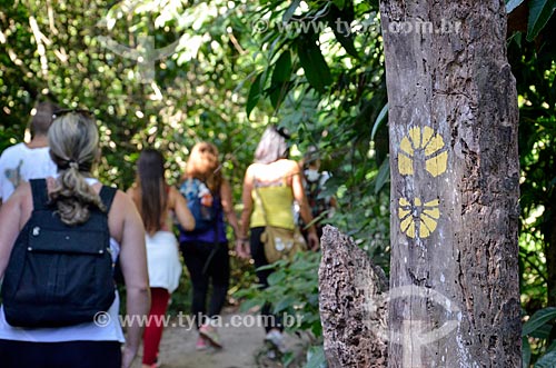  Turistas na trilha do Morro da Urca  - Rio de Janeiro - Rio de Janeiro (RJ) - Brasil