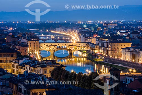  Vista da Ponte Vecchio durante o pôr do sol  - Florença - Província de Florença - Itália