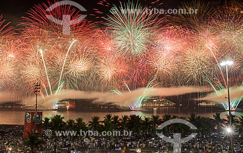  Fogos de artifício na Praia de Copacabana durante o réveillon 2015  - Rio de Janeiro - Rio de Janeiro (RJ) - Brasil