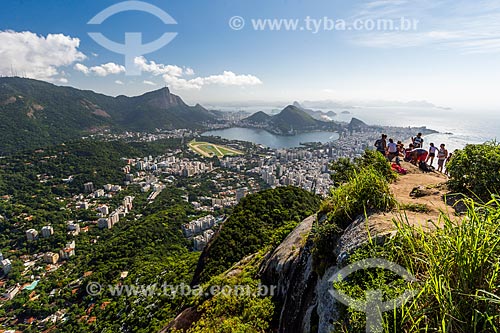  Vista do cume do Morro Dois Irmãos com o Cristo Redentor ao fundo  - Rio de Janeiro - Rio de Janeiro (RJ) - Brasil