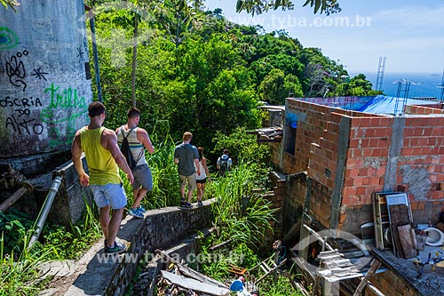  Trilha na favela do Vidigal para acesso ao Morro Dois Irmãos  - Rio de Janeiro - Rio de Janeiro (RJ) - Brasil