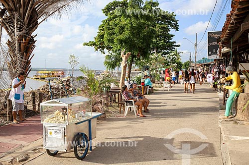  Rua comercial na orla da Praia do Jacaré  - Cabedelo - Paraíba (PB) - Brasil