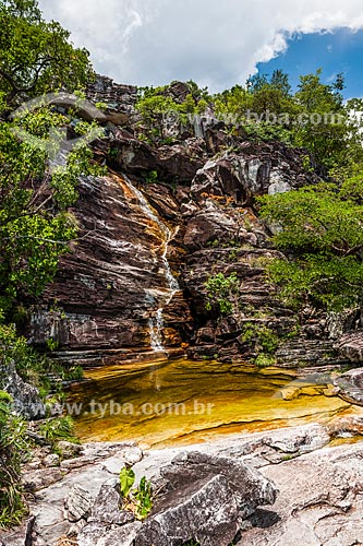 Cachoeira do Abismo na trilha para o Mirante da Janela no Parque Nacional da Chapada dos Veadeiros  - Alto Paraíso de Goiás - Goiás (GO) - Brasil