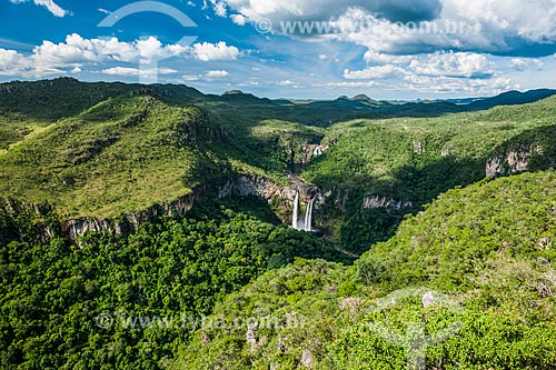  Vista da Cachoeira dos Saltos no Parque Nacional da Chapada dos Veadeiros a partir do Mirante da Janela  - Alto Paraíso de Goiás - Goiás (GO) - Brasil