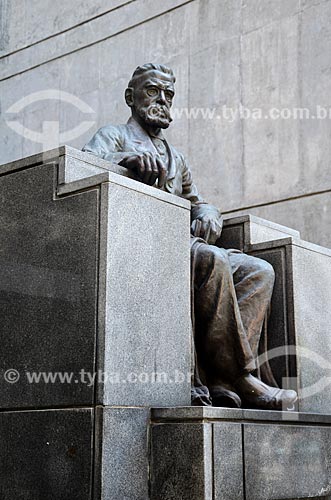  Estátua em homenagem ao escritor Machado de Assis na Academia Brasileira de Letras (ABL)  - Rio de Janeiro - Rio de Janeiro (RJ) - Brasil