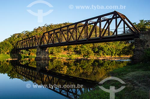  Ponte treliçada sobre o Rio Pomba  - Palma - Minas Gerais (MG) - Brasil