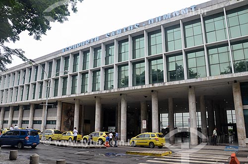  Táxis na área de desembarque do Aeroporto Santos Dumont (1936)  - Rio de Janeiro - Rio de Janeiro (RJ) - Brasil