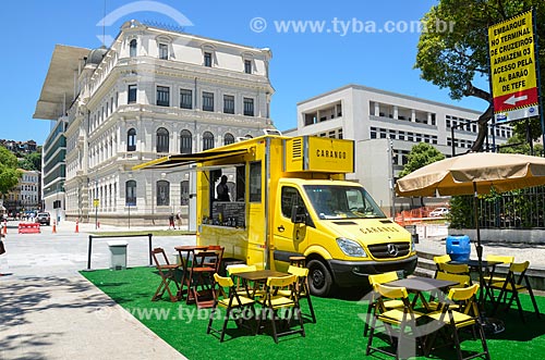  Food Trucks no Praça Mauá com o Museu de Arte do Rio (MAR) ao fundo  - Rio de Janeiro - Rio de Janeiro (RJ) - Brasil