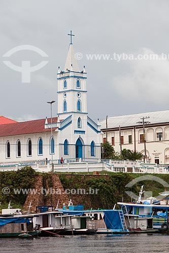  Vista da Igreja de Nossa Senhora da Conceição a partir do Rio Negro  - Barcelos - Amazonas (AM) - Brasil