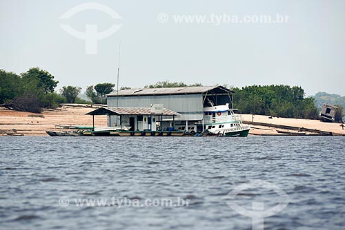  Base do ICMBio localizado em flutuante na margem do Rio Negro - Órgão gestor do Parque Nacional de Anavilhanas  - Novo Airão - Amazonas (AM) - Brasil
