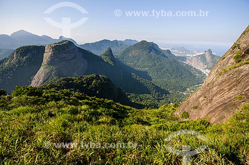  Topo da Pedra da Gávea com Pedra Bonita e Maciço da Tijuca ao fundo  - Rio de Janeiro - Rio de Janeiro (RJ) - Brasil