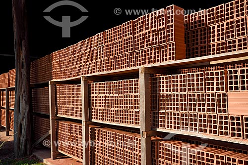  Estoque de tijolos em olaria na cidade de Manacapuru  - Manacapuru - Amazonas (AM) - Brasil