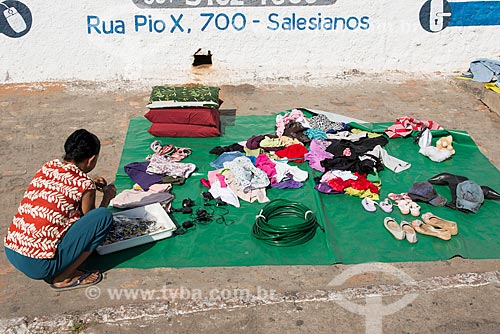  Venda de roupas usadas na Avenida Ailton Gomes  - Juazeiro do Norte - Ceará (CE) - Brasil