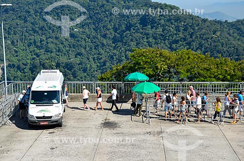  Estacionamento das vans utilizadas no transporte para o Cristo Redentor  - Rio de Janeiro - Rio de Janeiro (RJ) - Brasil