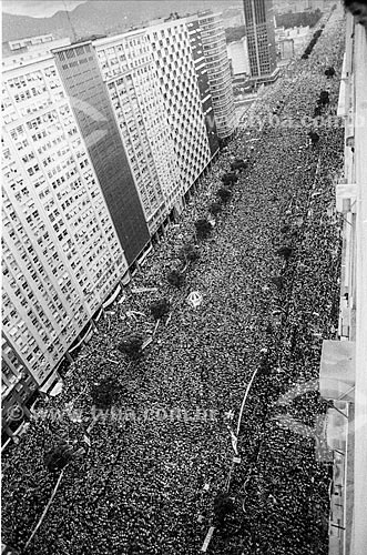  Vista de cima de manifestação durante a Campanha das Diretas Já na Avenida Presidente Vargas  - Rio de Janeiro - Rio de Janeiro (RJ) - Brasil
