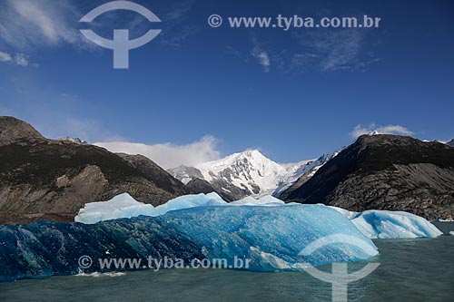  Vista de geleira na Cordilheira dos Andes na cidade de El Calafate  - El Calafate - Província de Santa Cruz - Argentina